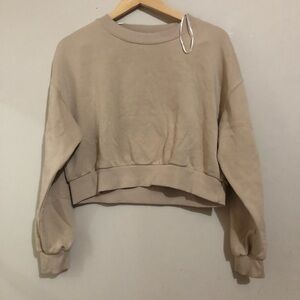 5/$15 • ⚙️ Divided | Beige Crewneck